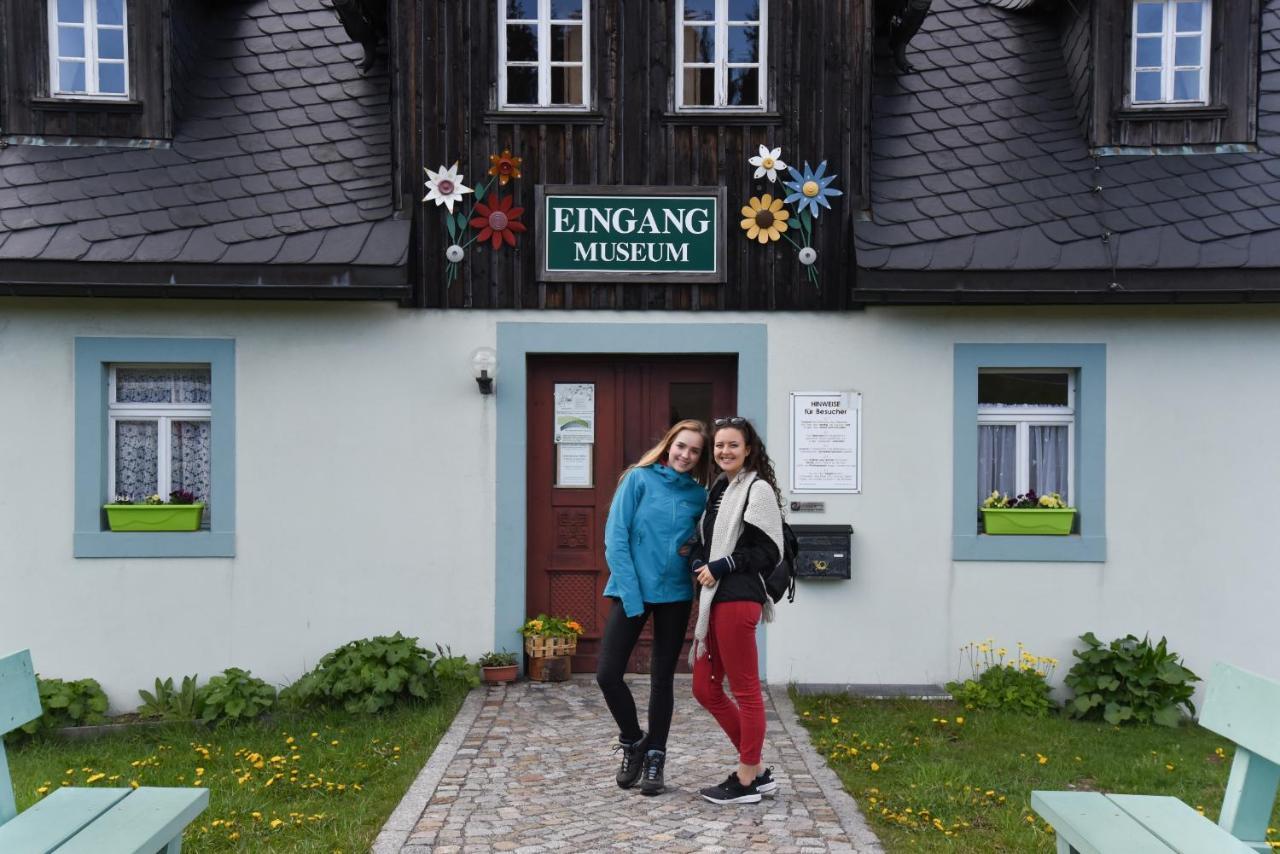 Hotel Erbgericht Buntes Haus Seiffen Eksteriør billede