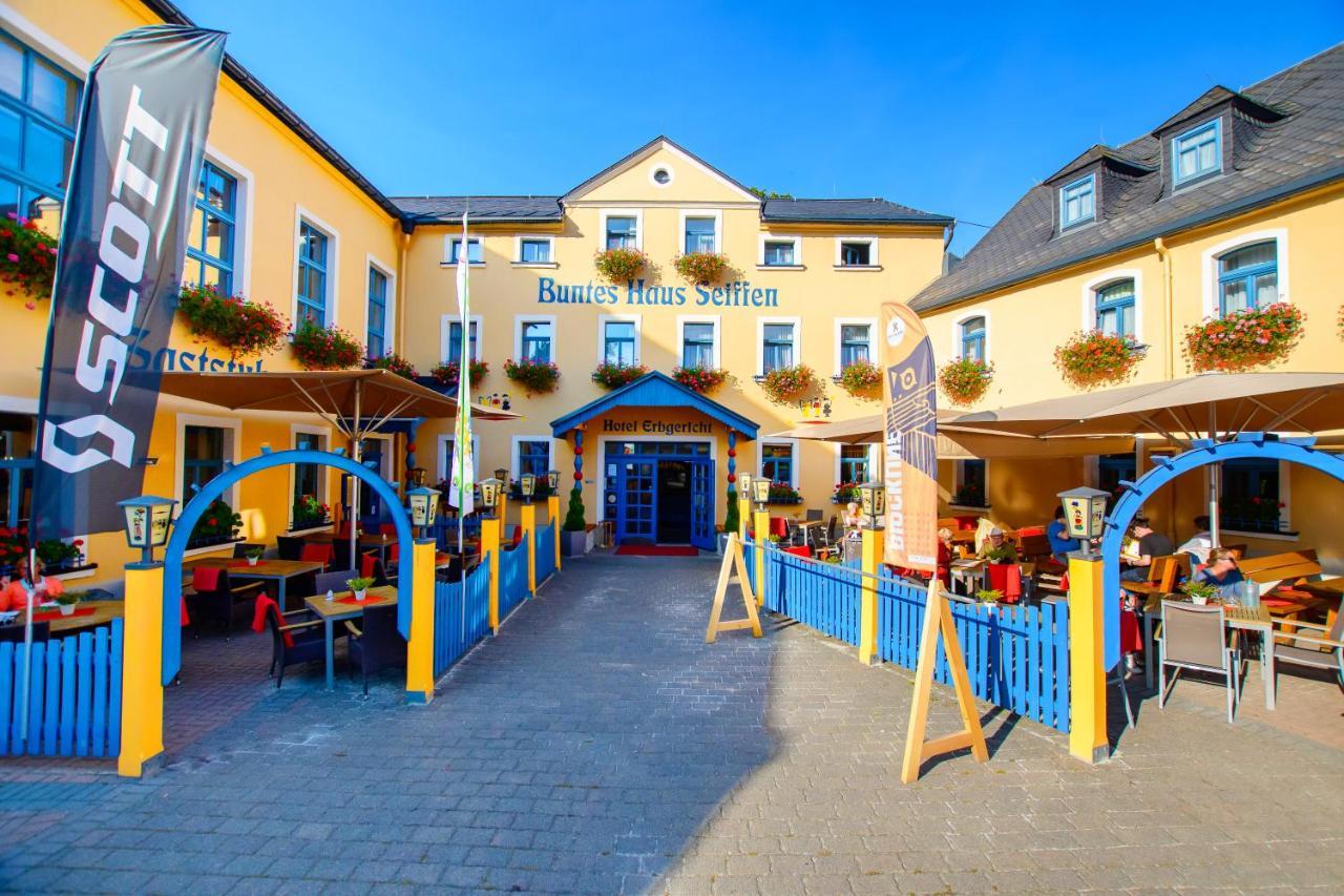 Hotel Erbgericht Buntes Haus Seiffen Eksteriør billede
